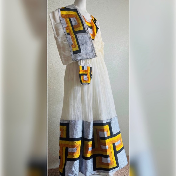 Ethiopian Dress, Habesha Dress Eritrean Dress, Ethiopian Traditional Dress | Color: Gold/Silver | Size: M | Pm-61142429's Closet Ethiopian Dress, Habesha Dress Eritrean Dress, Ethiopian Traditional Dress | Color: Gold/Silver | Size: M | Pm-61142429's Closet